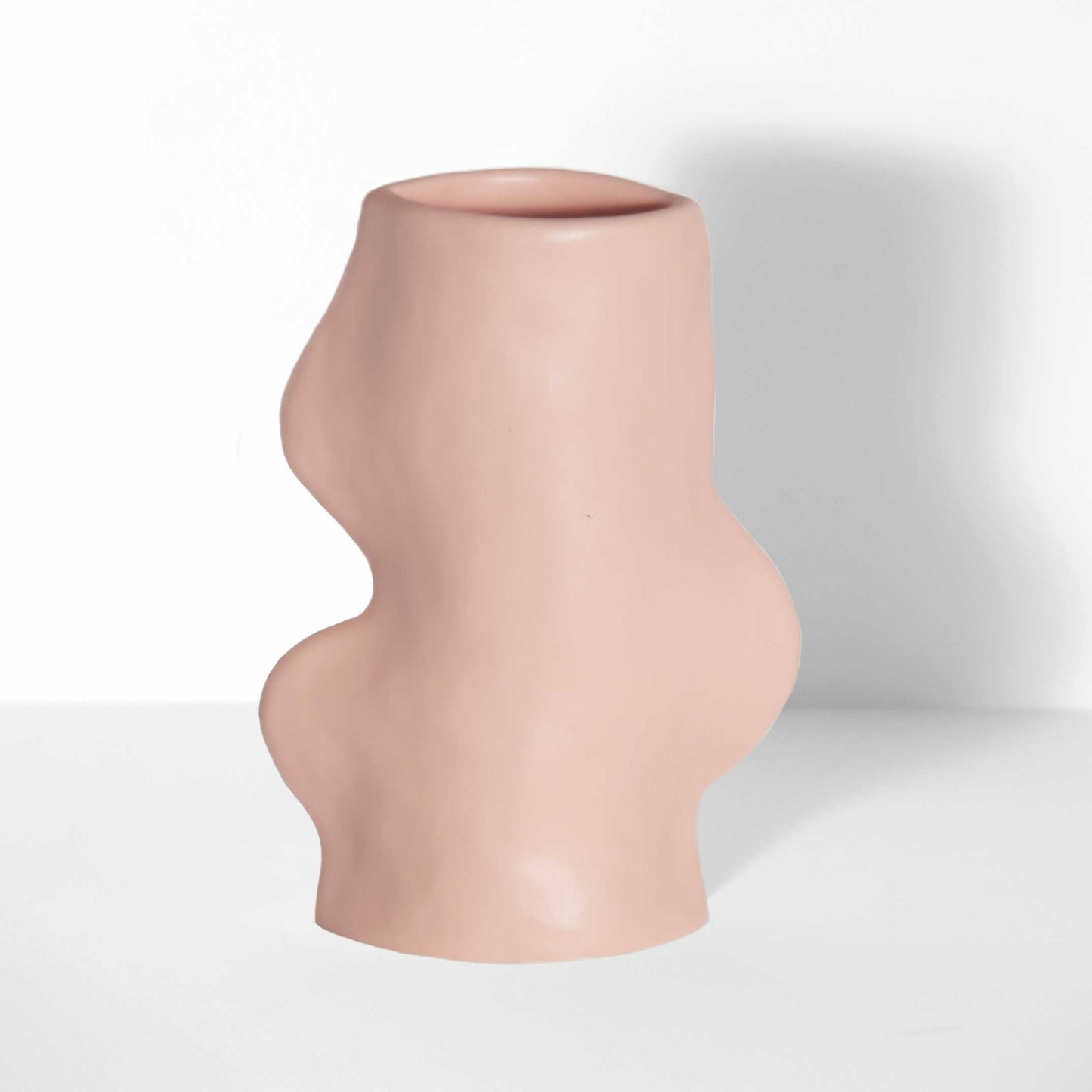 Keramische vaas – medium – roze – organische vorm – Scandinavisch design