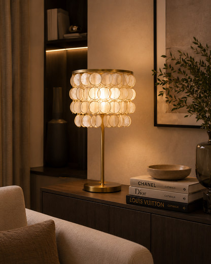 Design tafellamp goud met parelmoer – warme luxe verlichting