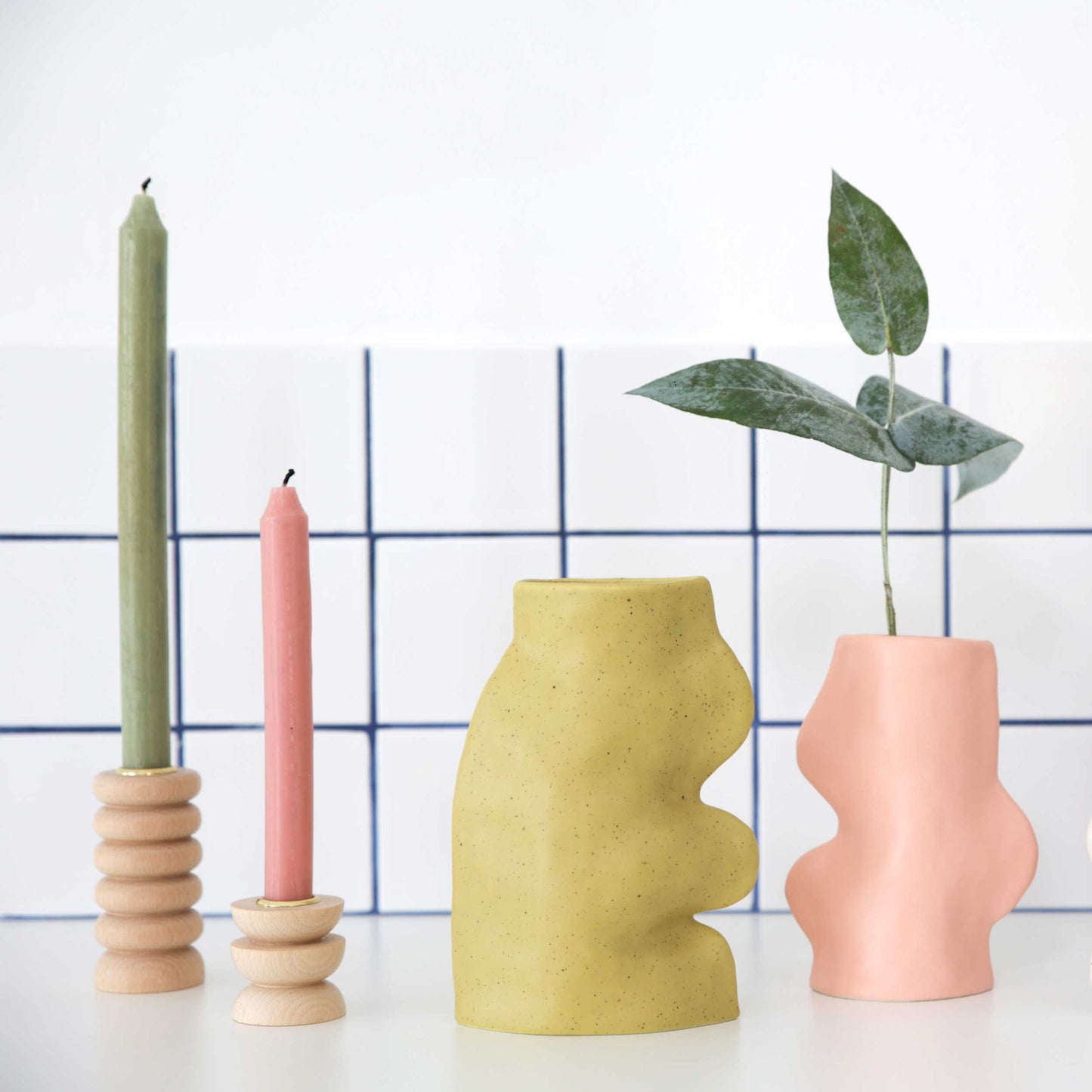 Keramische design vaas – groot - pistachegroen - organische vorm - Scandinavisch design