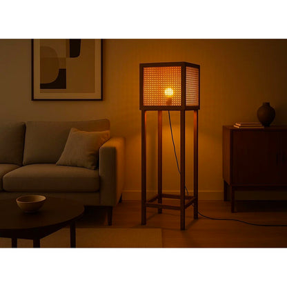 Bruine vloerlamp – natuurlijke sfeerverlichting met rotan