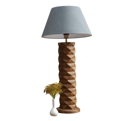 Grote houten tafellamp met linnen kap – warm bohemian design