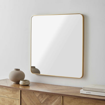 Gouden boogvormige wandspiegel – modern & luxe Scandinavisch design