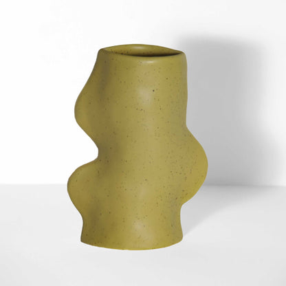 Keramische design vaas – medium – pistachegroen – organische vorm - Scandinavisch design