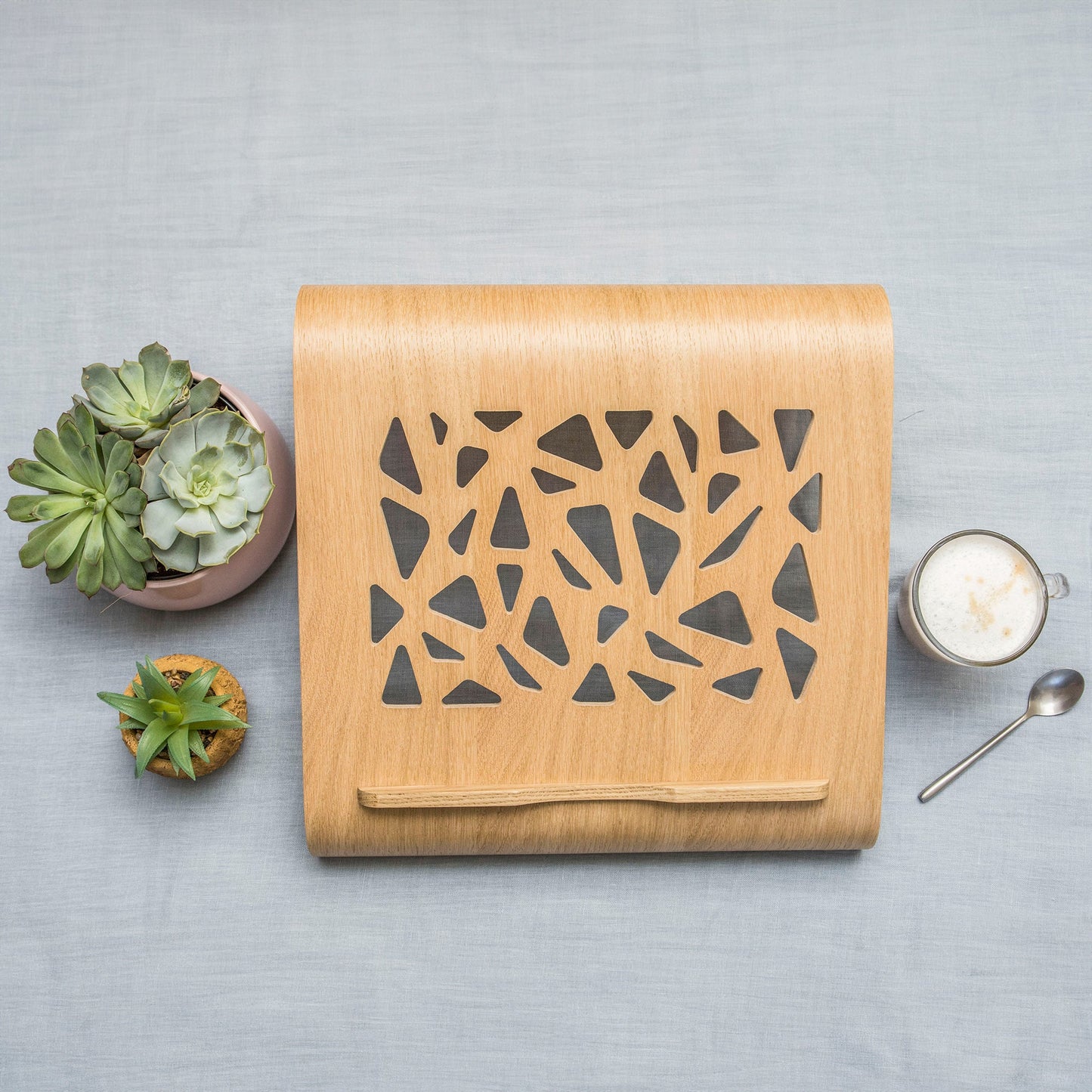 Houten Laptopstandaard met Ventilatie | Scandinavisch Eiken Design
